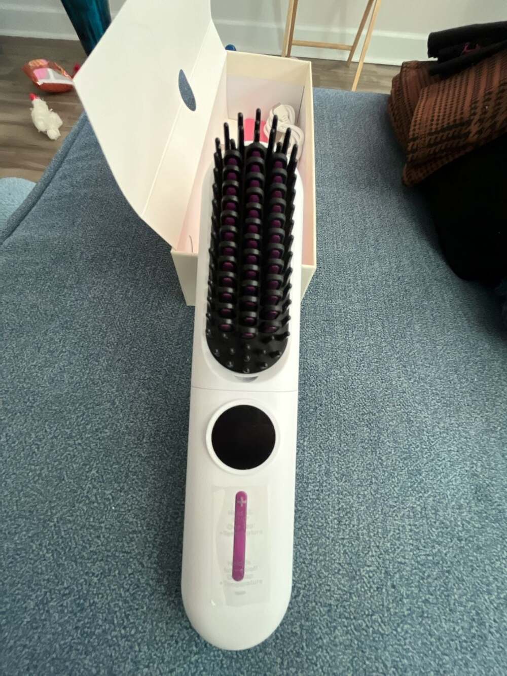 Huizhou OJD Technology Cordless Hair Straightener Brush OJD-S01